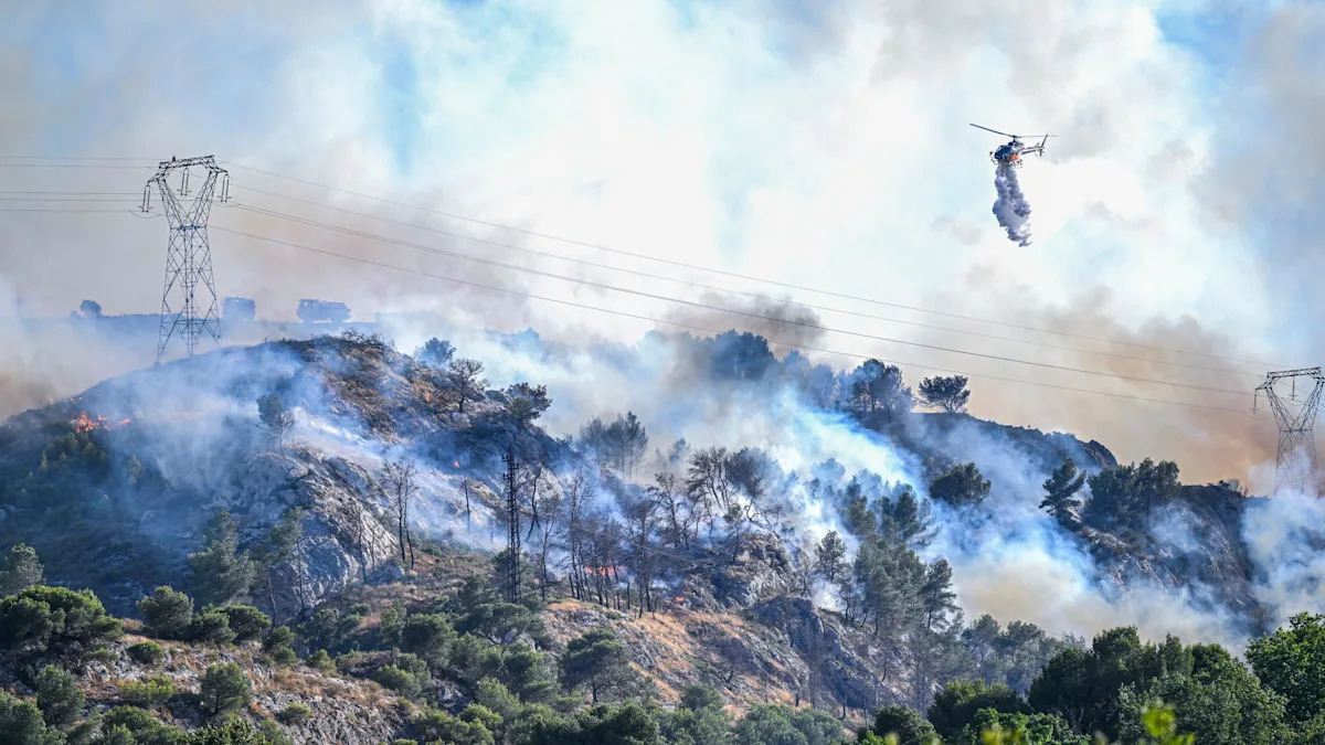 Más de 100 heridos a medida que se enfurece el incendio forestal cerca de Marsella