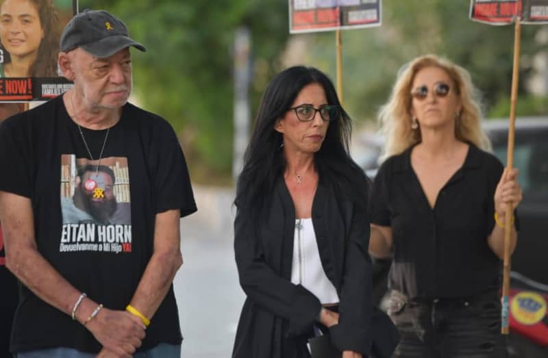 «Si Matan regresa en una bolsa, me aseguraré de Netanyahu acusado de asesinato», promete Zangauker.