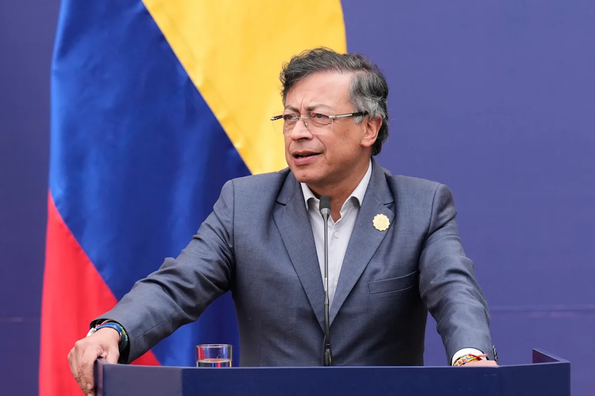Colombia acusa a Perú de anexar completamente una isla en disputa en el río Amazonas