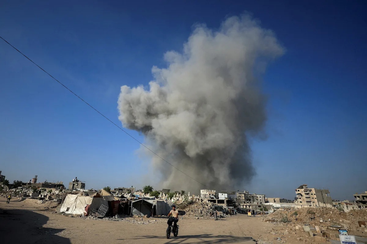 Israel ha destruido más de 1,000 edificios en la ciudad de Gaza: defensa civil