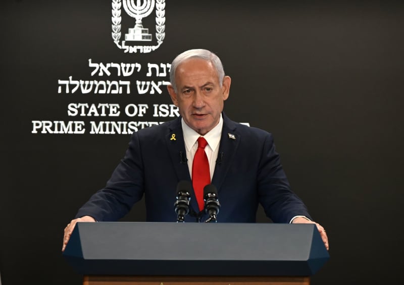 Los líderes israelíes hablan con reservistas antes de la operación de la ciudad de Gaza