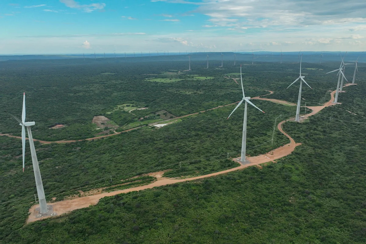El combustible de energía eólica y solar en un tercio de la electricidad de Brasil por primera vez