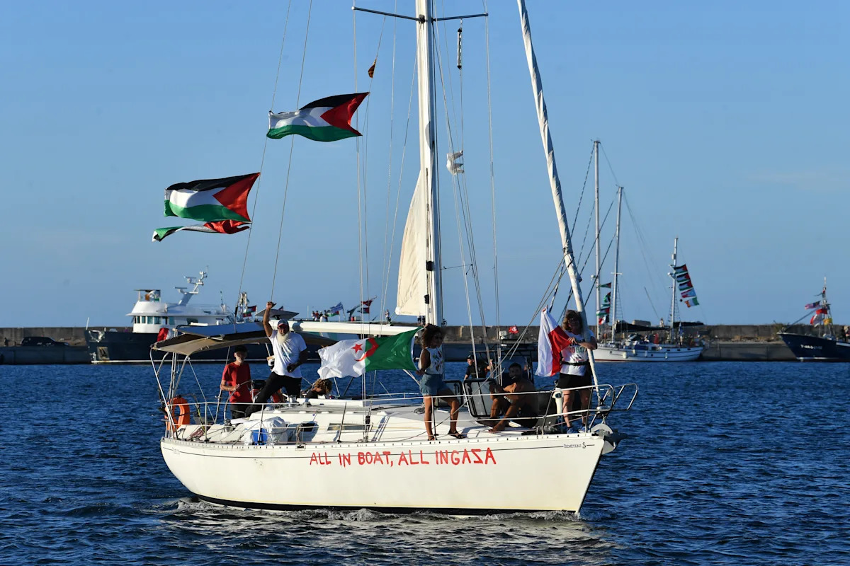 Global Sumud Flotilla los vela de Túnez para romper el bloqueo de Gaza