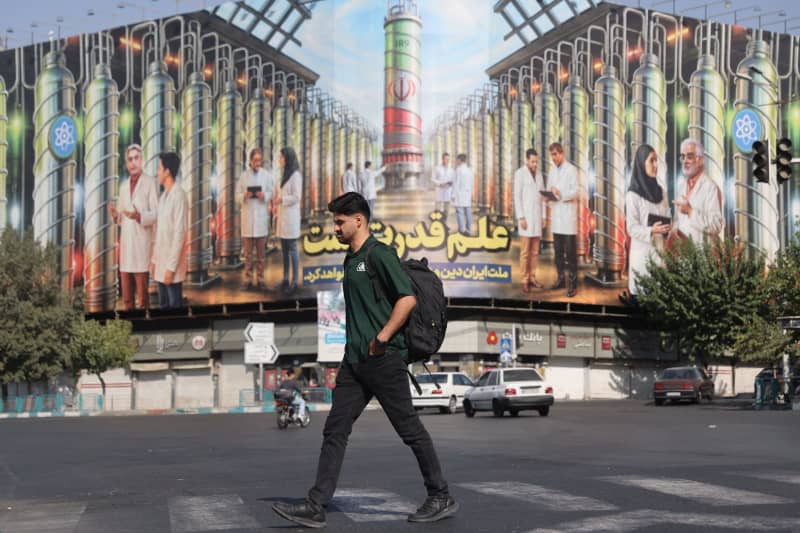 El Reino Unido considera que Irán ‘prioridad de seguridad central’ como IRGC recluta a los hombres para actividades terroristas