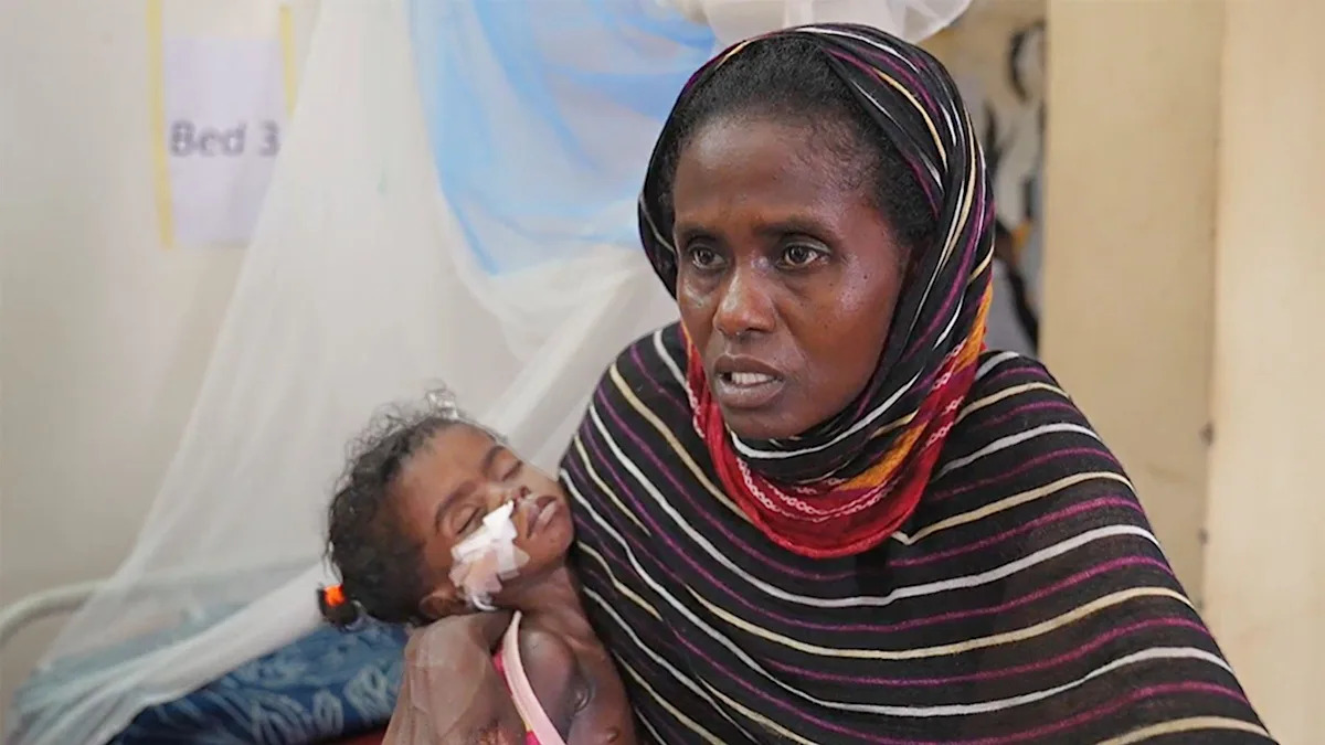 La guerra de Sudán dejó a una madre ante una elección imposible