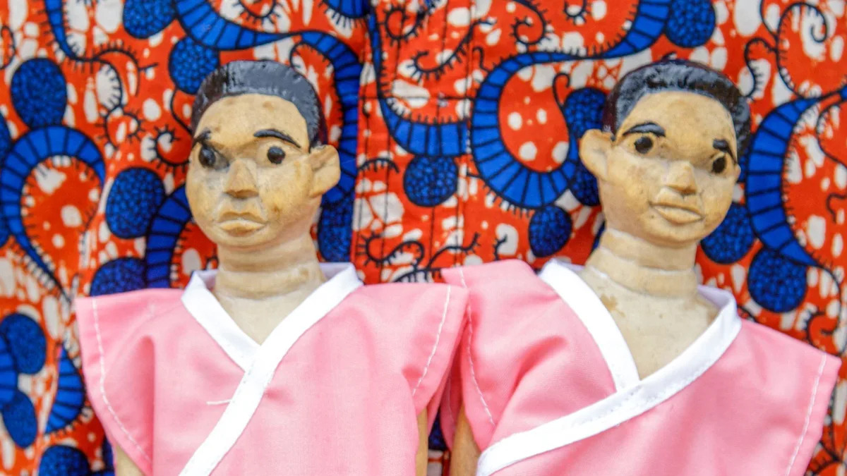 Muñecas divinas y poder popular: los mejores tiros de África